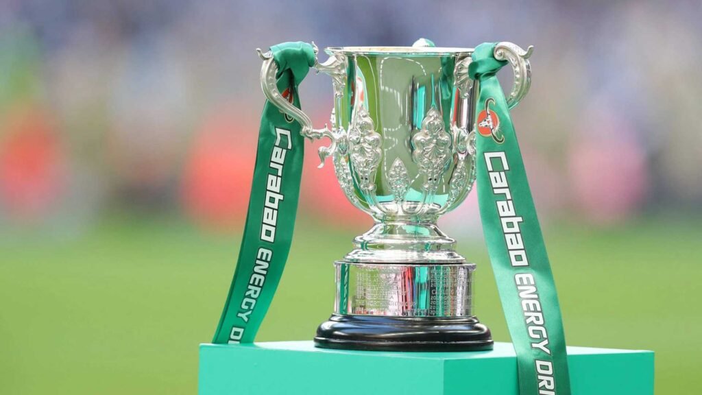 Troféu da Copa da Liga Inglesa.